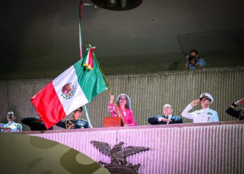 Graciela Domínguez Nava, primera mujer gobernadora de Sinaloa en conmemorar el aniversario del Grito de Independencia