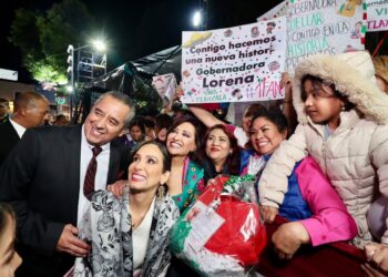 Junto a las familias tlaxcaltecas Lorena Cuéllar da su último grito como gobernadora