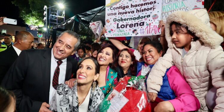 Junto a las familias tlaxcaltecas Lorena Cuéllar da su último grito como gobernadora