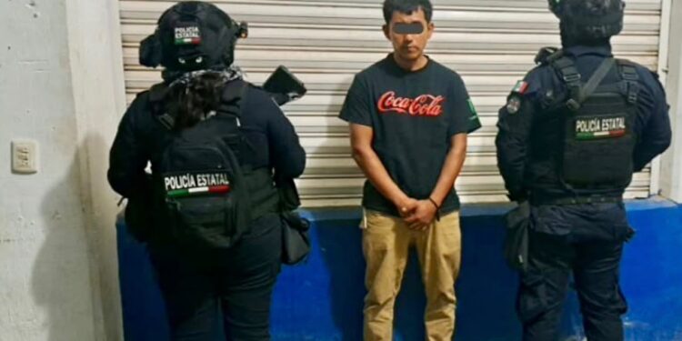 Detiene Policía Estatal a una persona con probable droga en Tlalixtaquilla