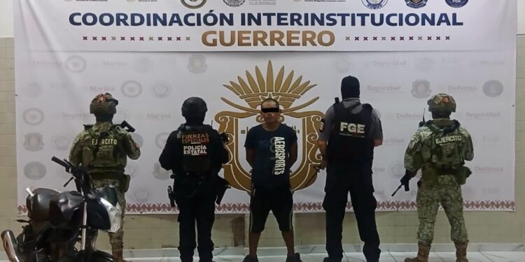 Detienen a una persona y recuperan motocicleta con reporte de robo en Chilpancingo