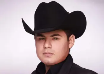 Incertidumbre por Alfredo Olivas: grupo armado habría interceptado al cantante
