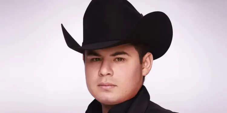 Incertidumbre por Alfredo Olivas: grupo armado habría interceptado al cantante