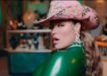 Karol G genera polémica por competir en categoría de música regional mexicana