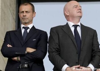 UEFA acuerda impulsar una reforma institucional en la FIFA