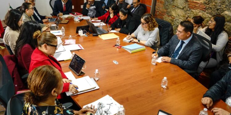 Informa Martí Batres distribución de 20.5 millones de medicamentos a farmacias del ISSSTE en septiembre; abasto nacional alcanza 97%