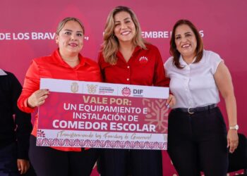 Entrega DIF Guerrero equipamiento para comedores escolares de las regiones Centro, Acapulco y Costa Grande