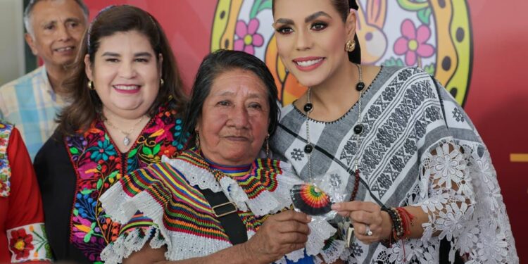 Evelyn Salgado entrega premios al talento artesanal de Guerrero del concurso “Manos Creadoras 2026”