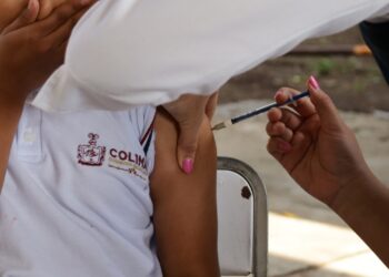 Vacuna contra VPH protege contra 9 serotipos y reduce el riesgo de cáncer cervicouterino: Salud Colima