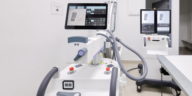 ISSSTE fortalece servicio de imagenología a nivel nacional con entrega de 74 rayos X móviles con arco en C