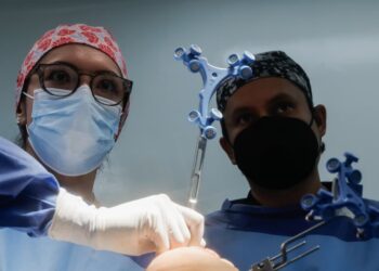 Invierte ISSSTE 155.2 millones de pesos en insumos especializados para cirugías de reemplazo de rodilla