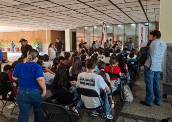 SEBIDES supera las 45 mil atenciones en el trámite de tarjetas Inteligentes Estudiantiles y anuncia nuevo lote de 50 mil para el mes de noviembre