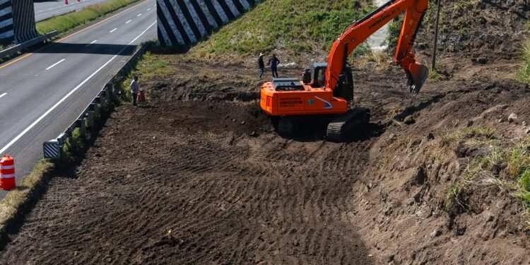 Gobierno de Indira Vizcaíno inicia construcción de infraestructura vial en el entronque Alcaraces, en Cuauhtémoc