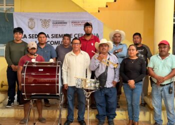 El Gobierno del estado fortalece la música tradicional con la dotación de instrumentos musicales: SEDEPIA