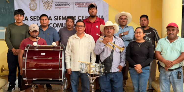 El Gobierno del estado fortalece la música tradicional con la dotación de instrumentos musicales: SEDEPIA
