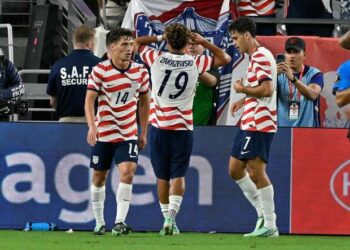 Estados Unidos exhibe al Tri de Rafa Márquez y lo golea 3-0