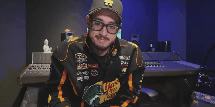 Rivs hace historia con su proyecto debut y se mete a la competencia de los Latin Grammy 2026